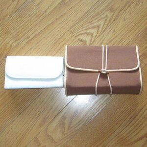 Makeup brush kit by LBVYR from Yves Rocher, includes The Body Shop Pouch